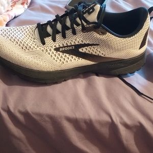 Brooks sportswear shoes